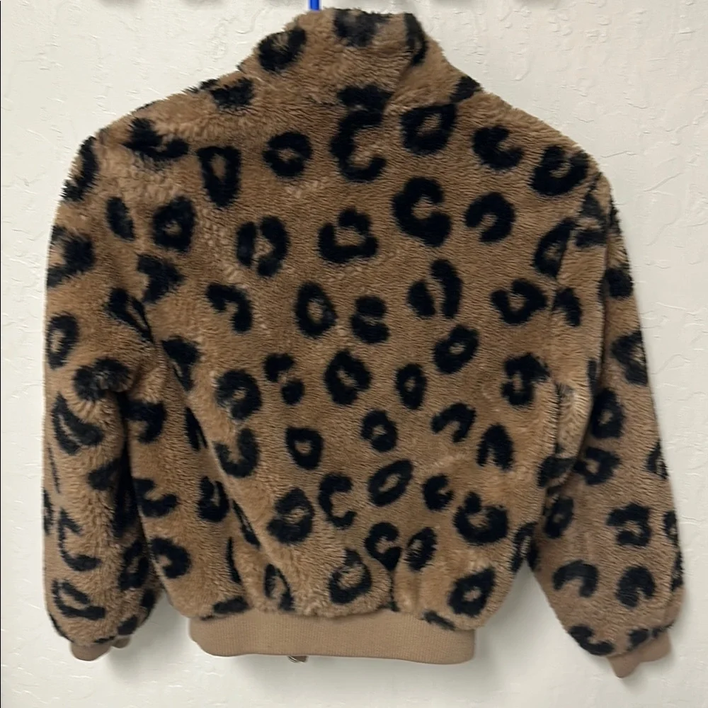 3/$20 Leopard Print Fuzzy Jacket - Picture 4 of 4